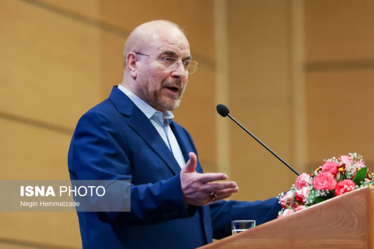 قالیباف: خبرنگاران مسئولیت روایت عزت یک ملت را بر عهده گرفته‌اند